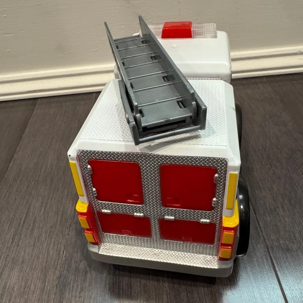 Emergency 911 Ladder 10 Electronic Fire Truck Toy - Red Gray Toddler Kids Boy